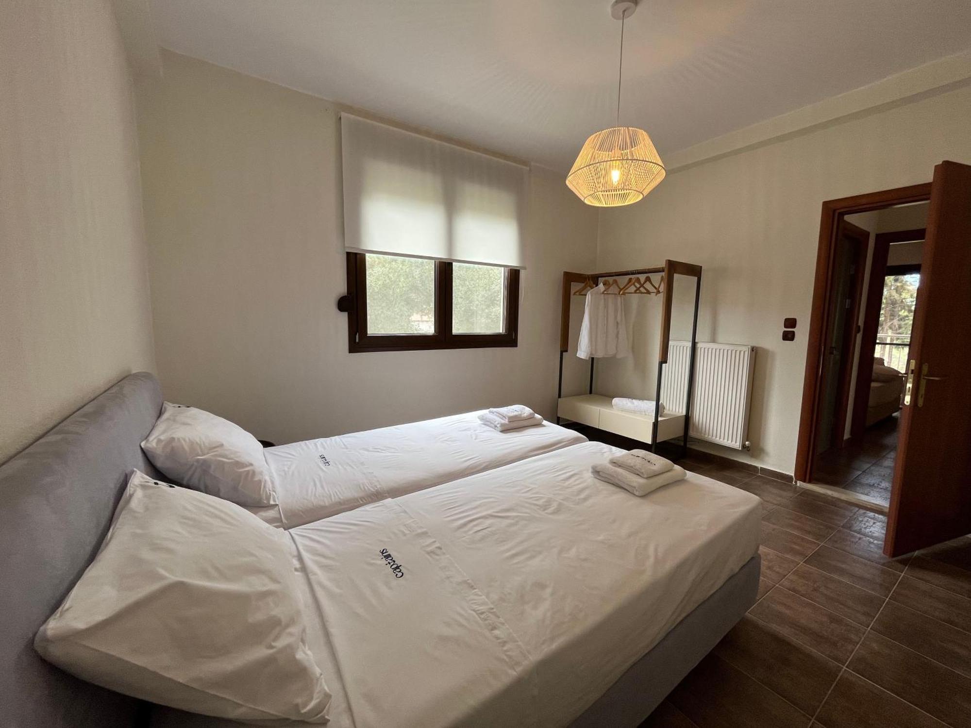 Captain'S Apartments Pefkochori Room photo